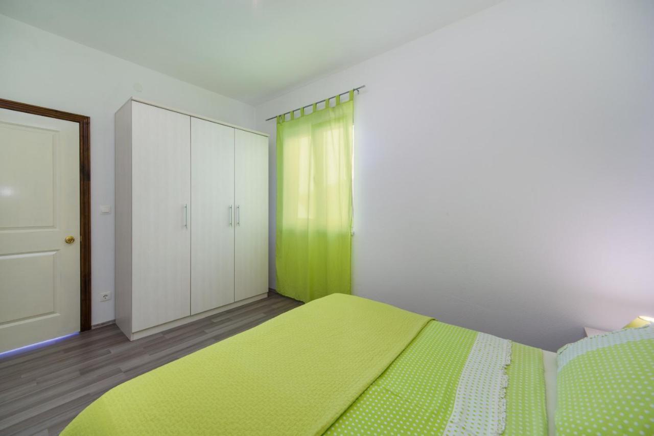Apartments Color Brist Buitenkant foto