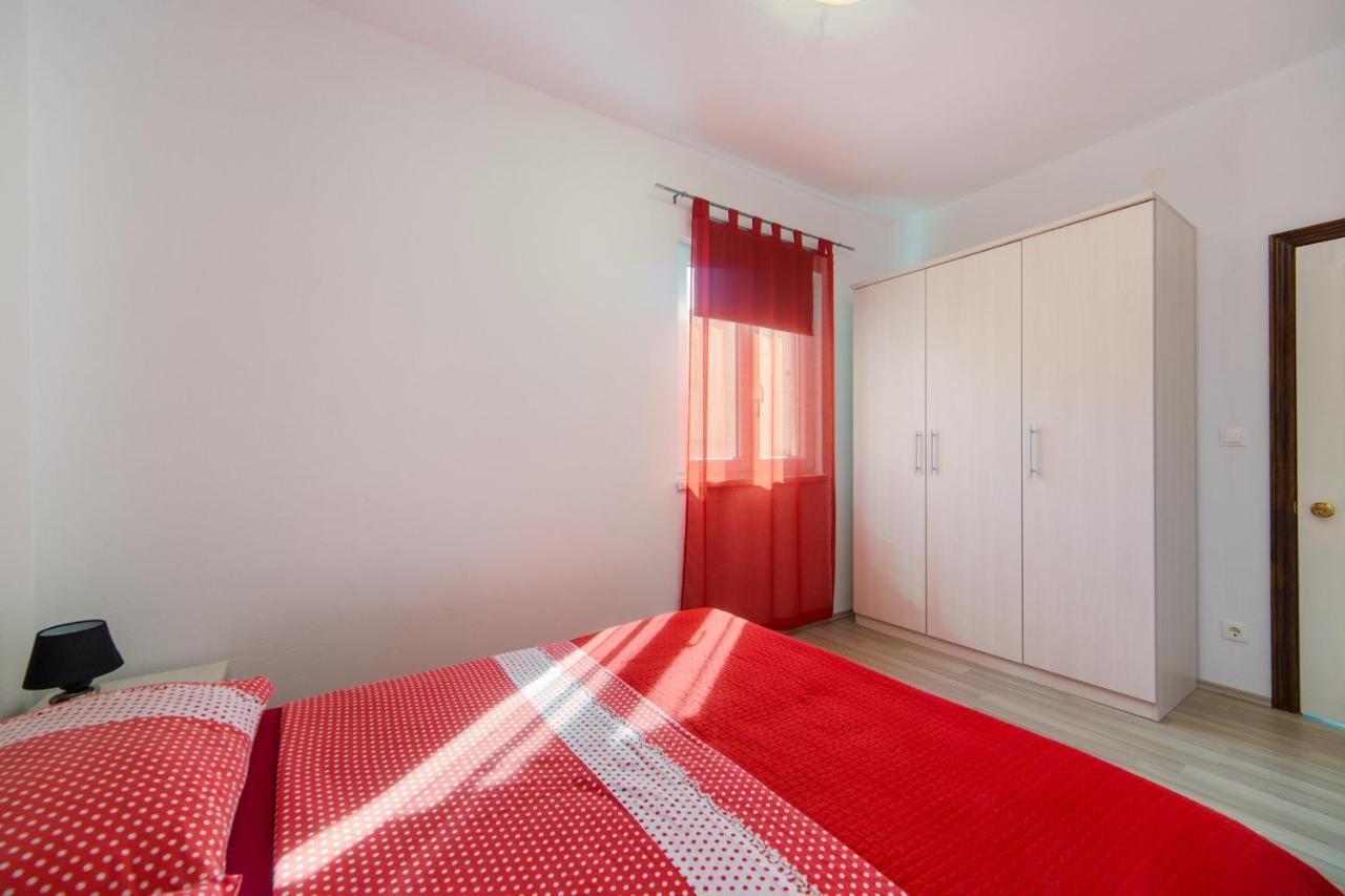 Apartments Color Brist Buitenkant foto